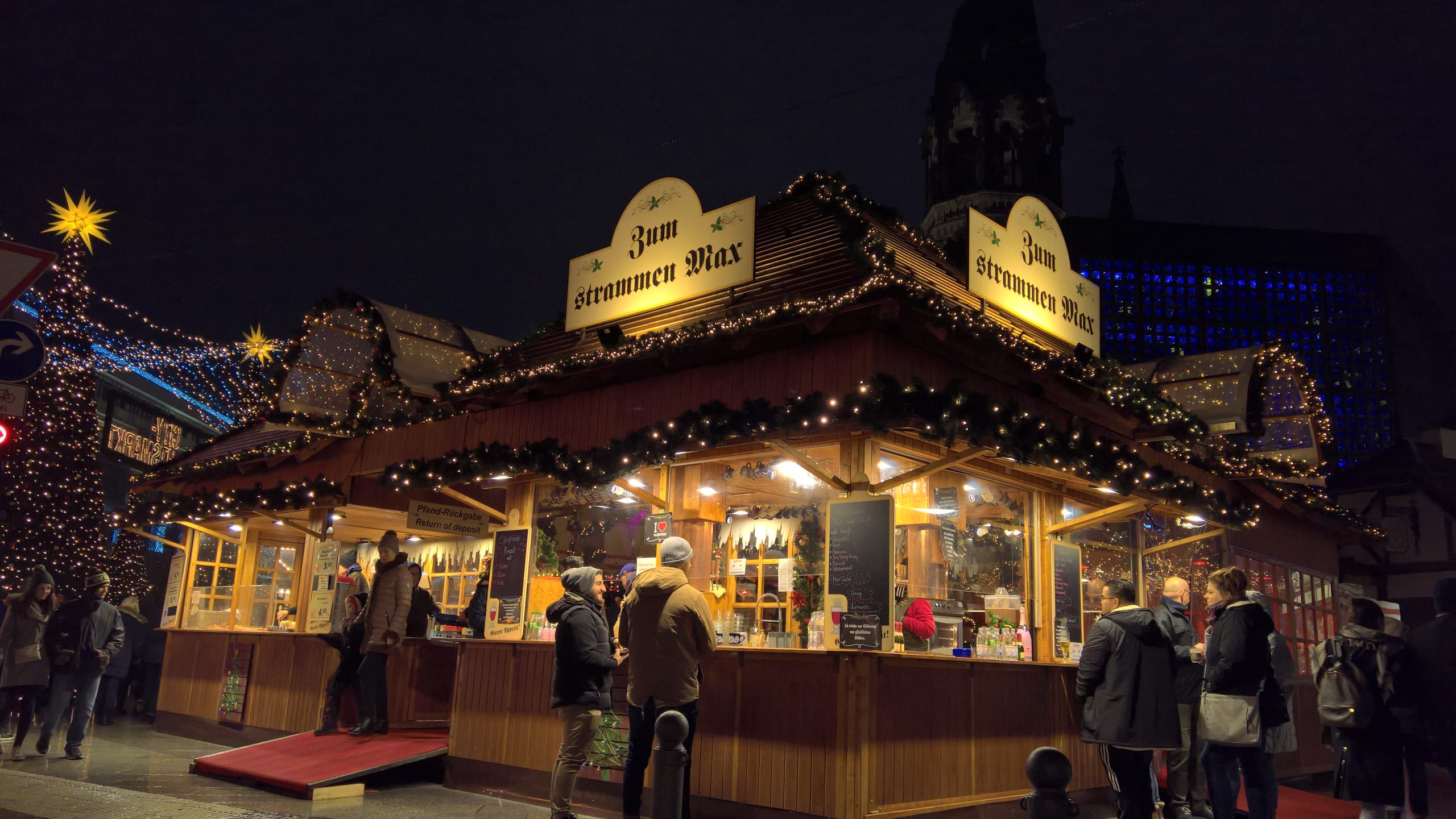 Các chợ Giáng sinh ở Đức đối mặt với nguy cơ bị hủy bỏ khi các trường hợp lây nhiễm COVID tăng cao