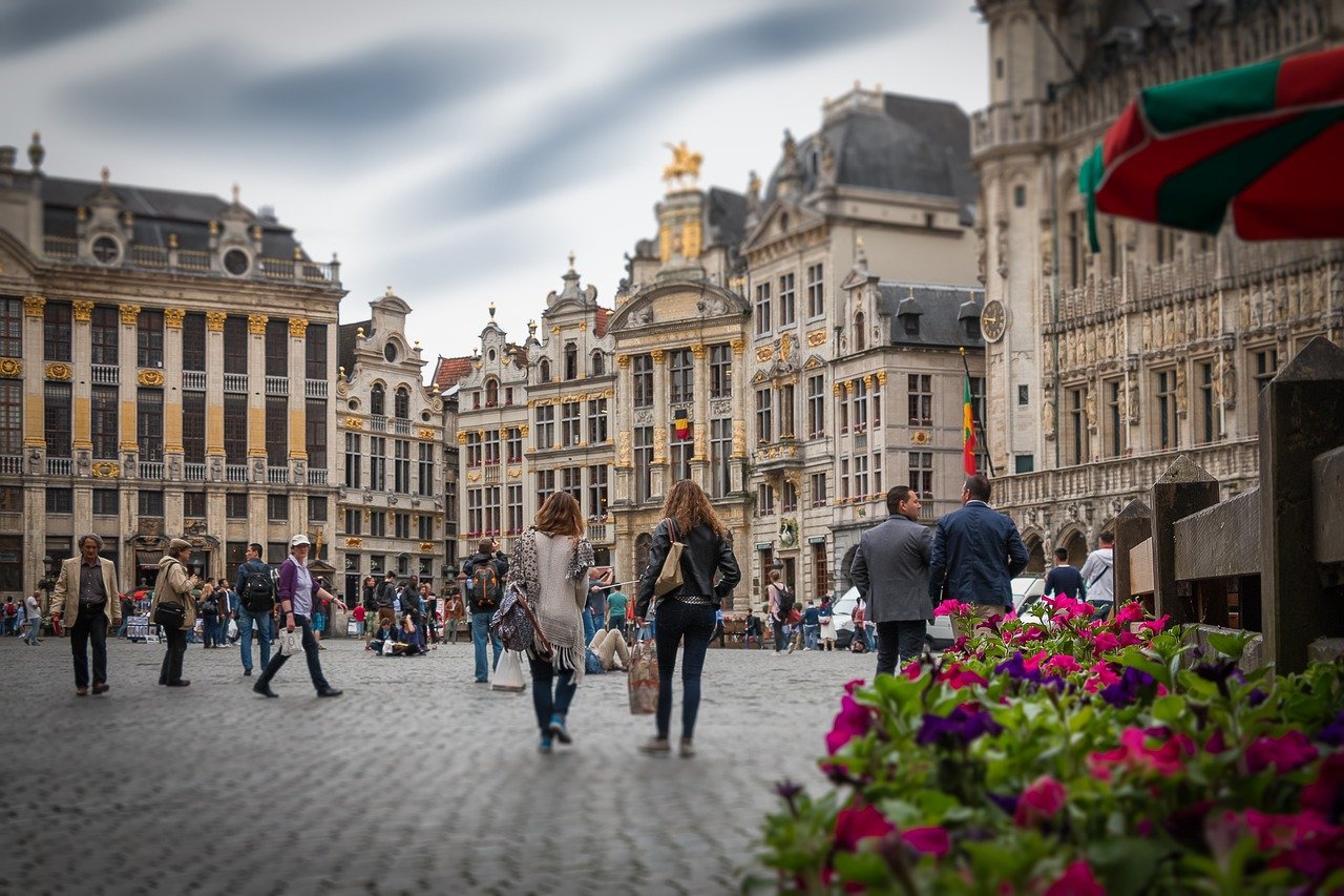 20 người bị bắt và 6 người bị thương sau các cuộc biểu tình liên quan đến coronavirus ở Brussels