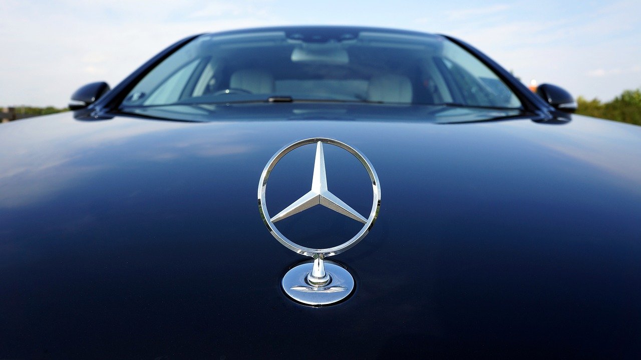 Đức bật đèn xanh cho Hệ thống lái xe tự động một phần của Mercedes-Benz