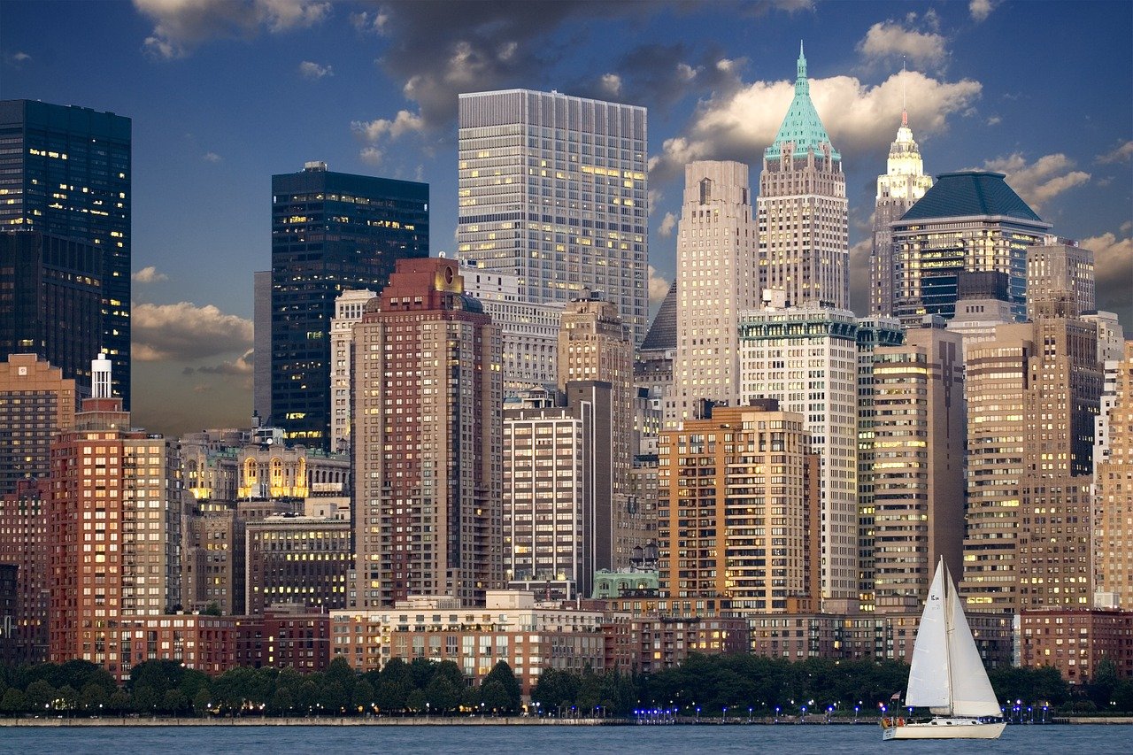 Tiểu bang New York báo cáo số trường hợp Covid hàng ngày cao nhất với hơn 21.000 ca