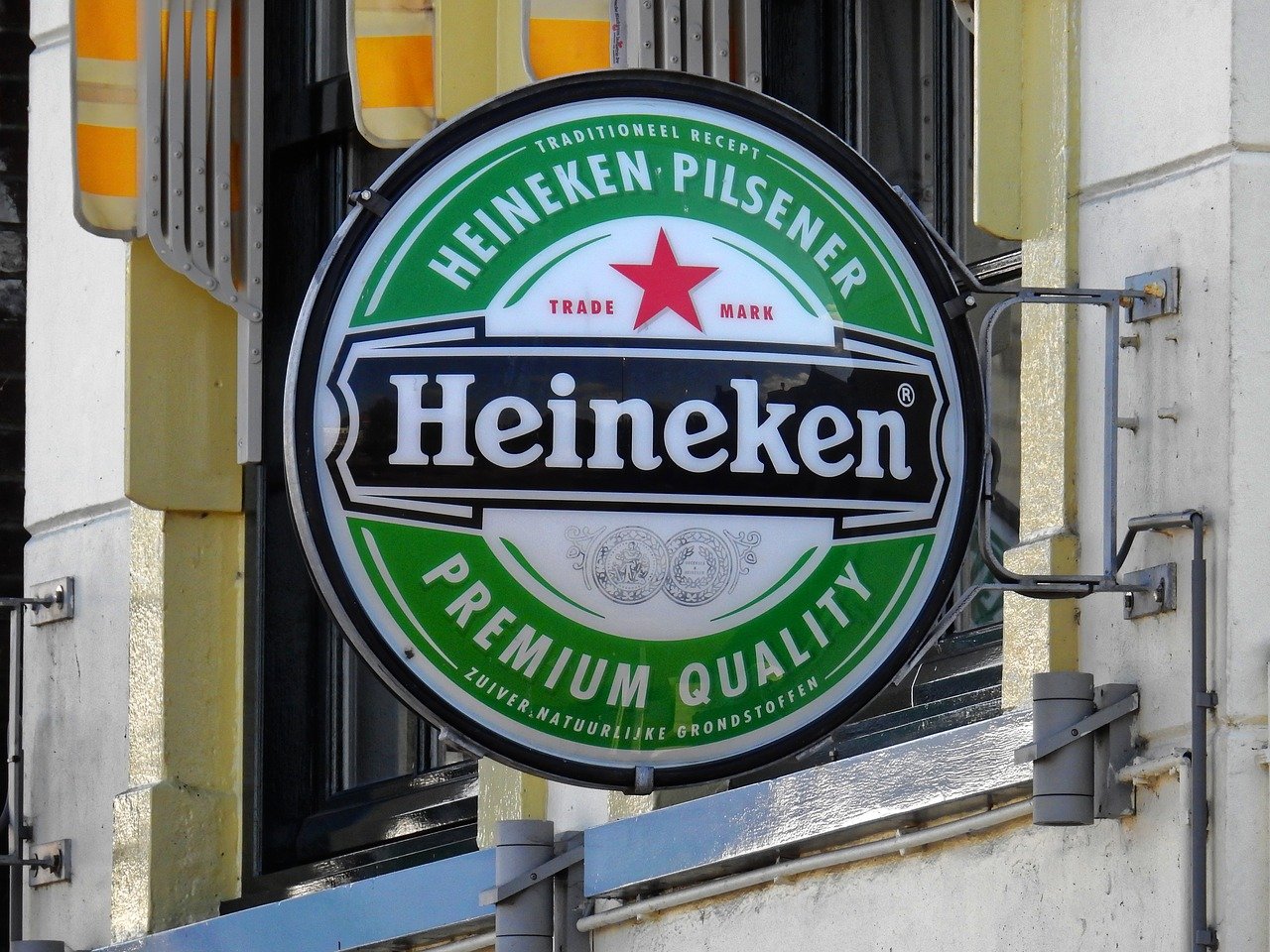 Hà Lan: Đình công đóng cửa các nhà máy bia Heineken