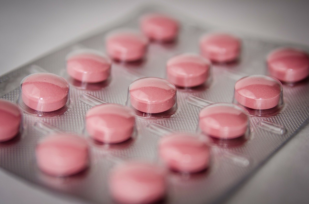 Thuốc viên kháng COVID mới: EMA bật đèn xanh cho thuốc kháng vi-rút Paxlovid của Pfizer được sử dụng ở Liên minh Châu Âu