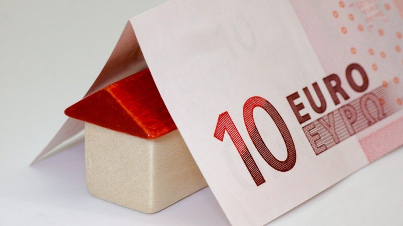 Sự phục hồi của khu vực đồng Euro bị đình trệ trong tháng 1 khi omicron một lần nữa tác động tiêu cực tới lĩnh vực dịch vụ
