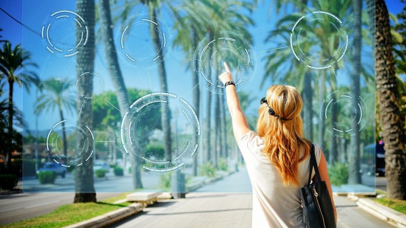 Các nhà đầu tư đang trả hàng triệu đô la cho đất ảo trong metaverse