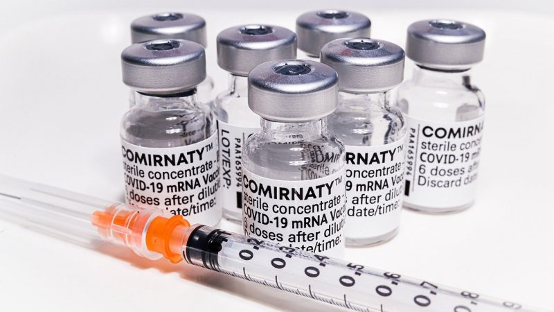 EU điều tra các báo cáo về rối loạn kinh nguyệt sau khi tiêm mRNA Covid