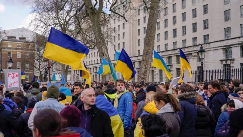 Hình ảnh: Người biểu tình khắp thế giới biểu tình ủng hộ Ukraine