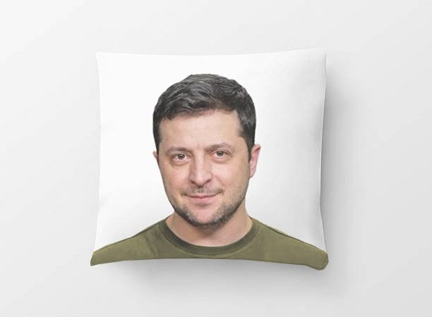Một tổ chức ở Séc bán gối có hình ảnh Zelensky. Lợi nhuận sẽ được chuyển đến Quỹ từ thiện vì người dân Ukraine
