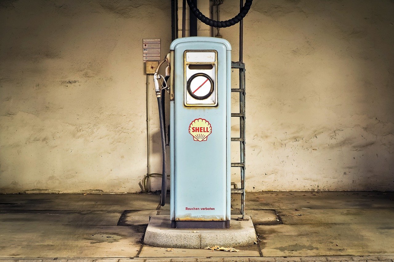 Shell bảo vệ quyết định mua dầu giảm giá từ Nga