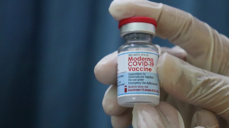 Điều gì tiếp theo đối với Pfizer, Moderna ngoài doanh thu dự kiến 51 tỷ đô la của vắc xin Covid trong năm nay