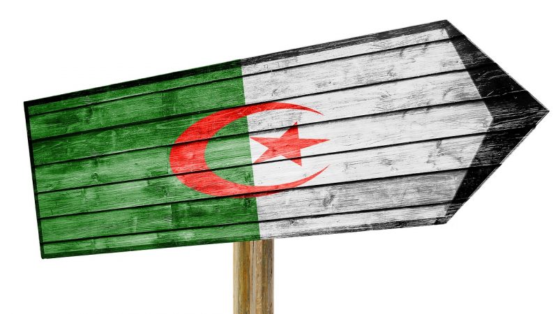 Ý ký thỏa thuận tăng nhập khẩu khí đốt với Algeria