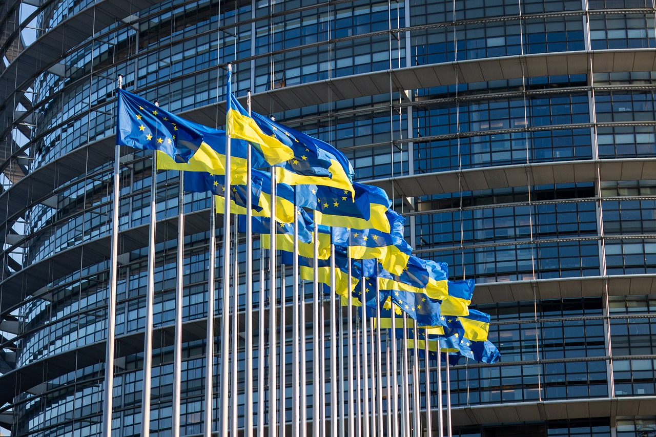 EU: Người đứng đầu khối đề nghị Kyiv nhanh chóng trở thành thành viên
