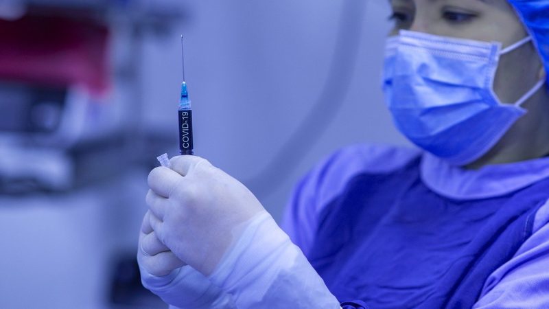 Đan Mạch trở thành quốc gia đầu tiên ngừng chương trình tiêm chủng Covid