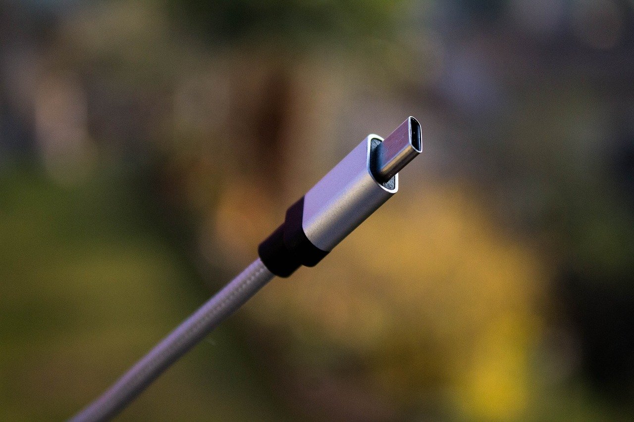 USB-C trở thành cáp sạc tiêu chuẩn ở EU từ năm 2024