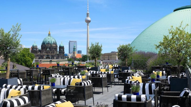 8 quán bar trên sân thượng nổi tiếng nhất ở Berlin