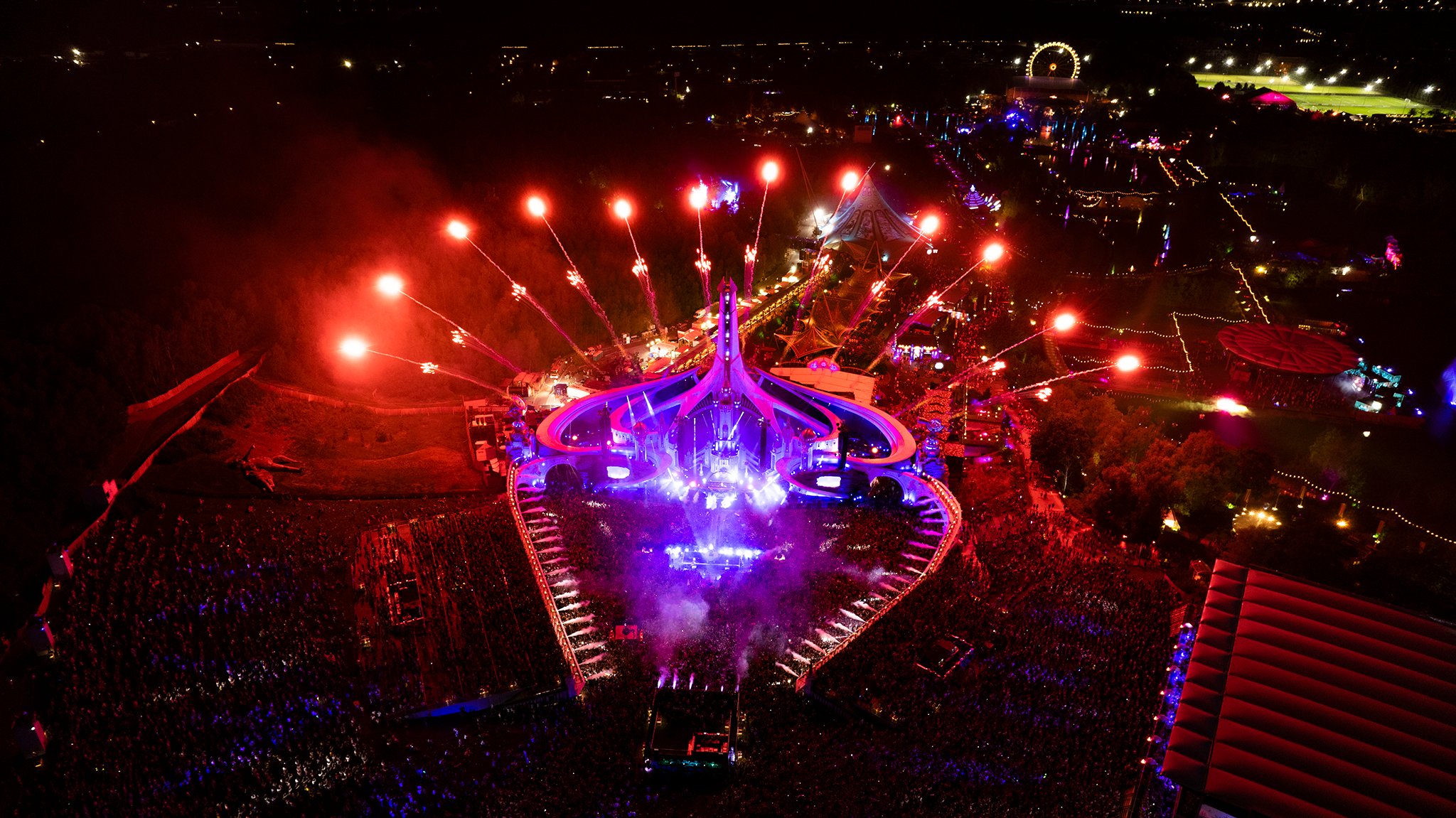 Tomorrowland: Lễ hội EDM lớn nhất của Bỉ đã trở lại sau đại dịch