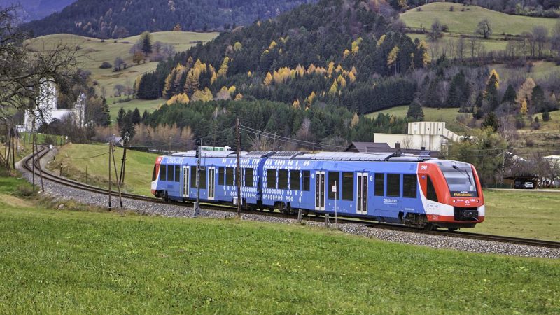 Đội tàu chạy hydro lớn nhất thế giới hoạt động ở vùng Taunus của Đức