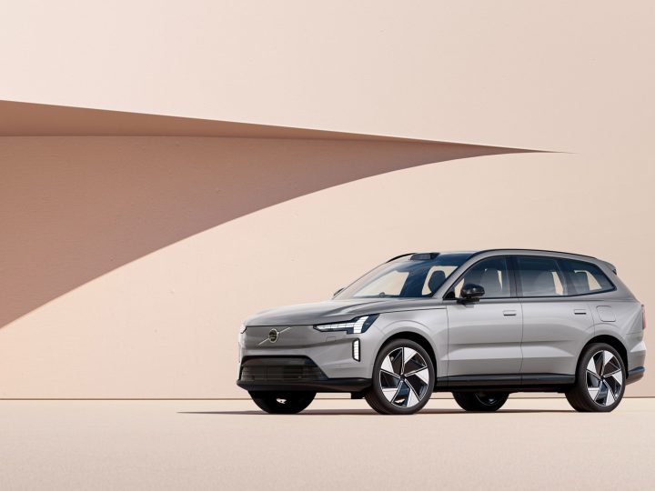 Volvo EX90: Chiếc SUV bền vững chạy hoàn toàn bằng điện mới ra mắt có thể cung cấp năng lượng cho ngôi nhà của bạn