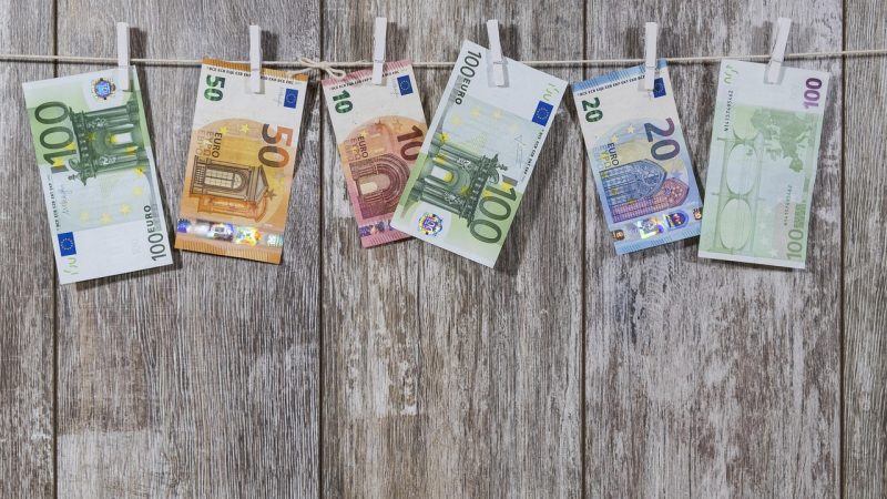 Khu vực đồng euro được dự báo suy thoái sâu và phục hồi khó khăn, chậm chạp