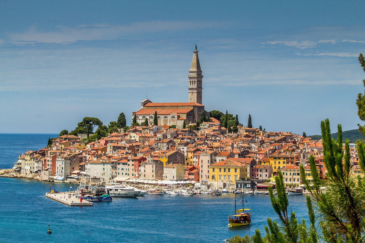 Ngày trọng đại của Croatia: Quốc gia Balkan thông qua đồng euro và gia nhập khu vực Schengen
