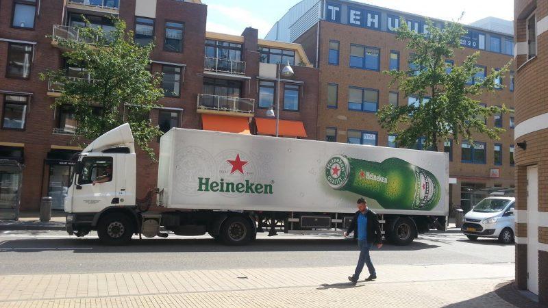 Heineken cam kết rời khỏi Nga sau những chỉ trích về việc tiếp tục hoạt động kinh doanh với Nga