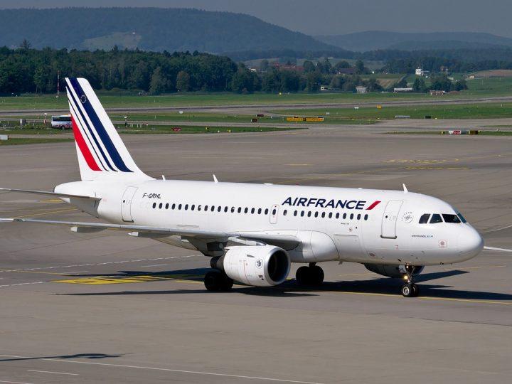 Hơn 6.000 chuyến bay bị hủy trong những tháng gần đây do đình công ở Pháp