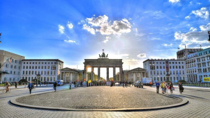 Vì sao thủy cung khổng lồ AquaDom ở Berlin bị nổ?