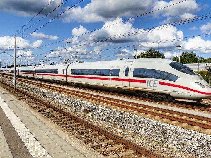 CHLB Đức: Deutsche Bahn công bố vé mùa hè 10 euro