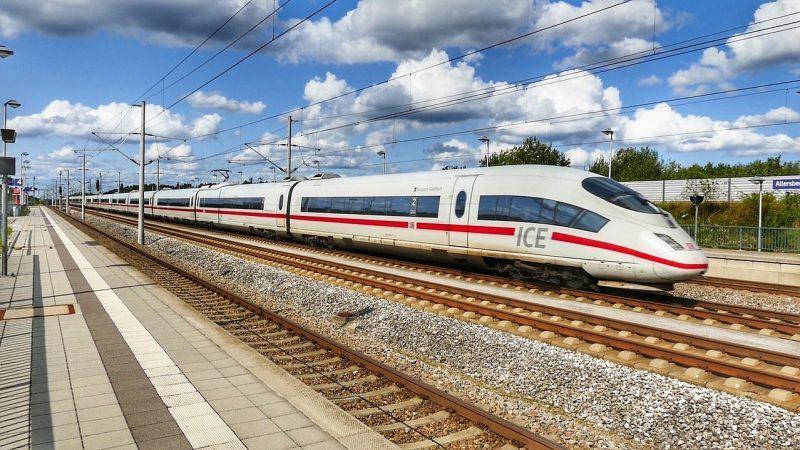 CHLB Đức: Deutsche Bahn công bố vé mùa hè 10 euro