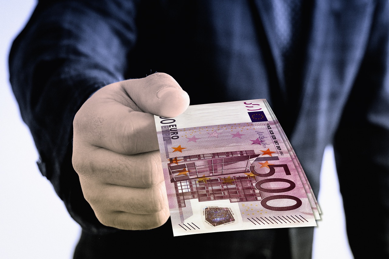 Hà Lan: State Lottery phải dùng máy bay chăng biểu ngữ để truy tìm người trúng 1 triệu euro