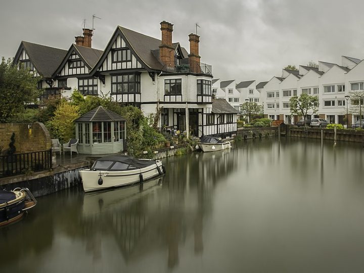Thị trấn xinh đẹp đầy triệu phú được mệnh danh là một trong những nơi tuyệt vời nhất để sống ở Vương quốc Anh