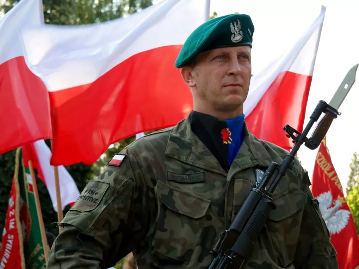 Warsaw: Ba Lan đưa quân đến biên giới, cáo buộc Belarus xâm phạm không phận
