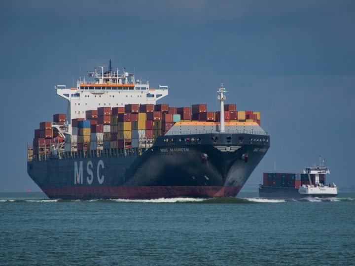 Xung đột trên Biển Đỏ: Tất cả những gì bạn cần biết về cuộc khủng hoảng cản trở thương mại thế giới này
