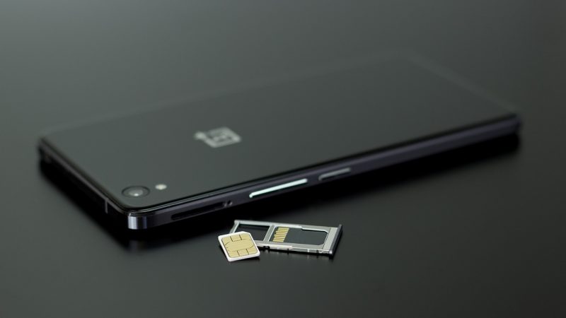 Cách eSIM giúp bạn dễ dàng kết nối khi đi du lịch