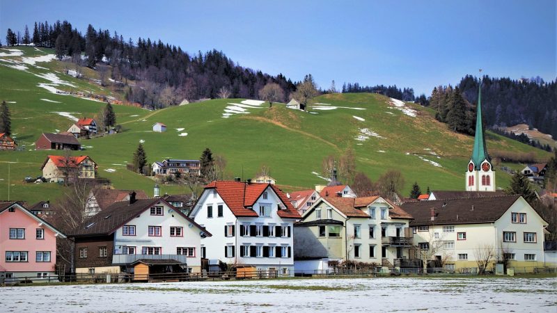 Thụy Sĩ bỏ kiểm tra hộ chiếu đối với những người bay từ Bulgaria và Romania bắt đầu từ ngày 31 tháng 3