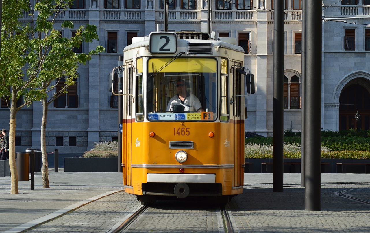 MEP đe dọa hành động pháp lý nếu Ủy ban Châu Âu tiếp tục giải ngân thêm tiền cho Hungary