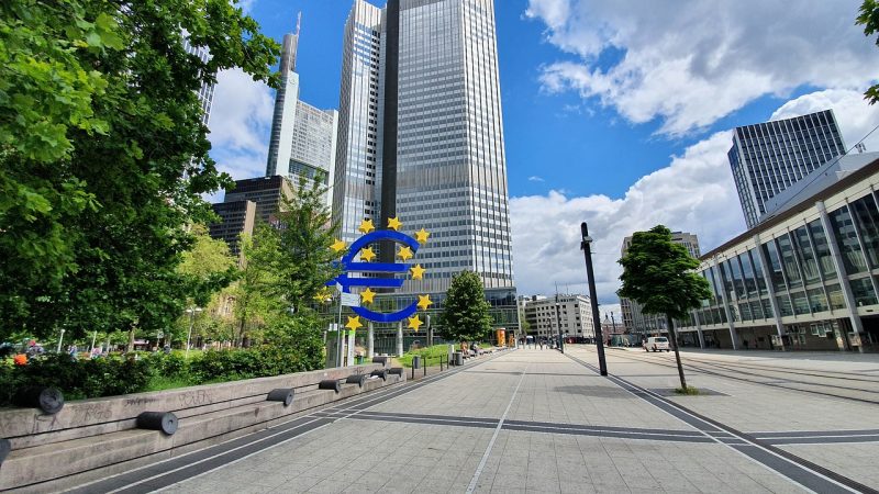 Lạm phát khu vực đồng euro tăng lên 2,9% trong tháng 12 theo Eurostat