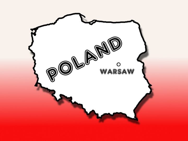 Ba Lan: Gần 15.000 hộ chiếu tạm thời được cấp tại sân bay Warsaw trong một năm