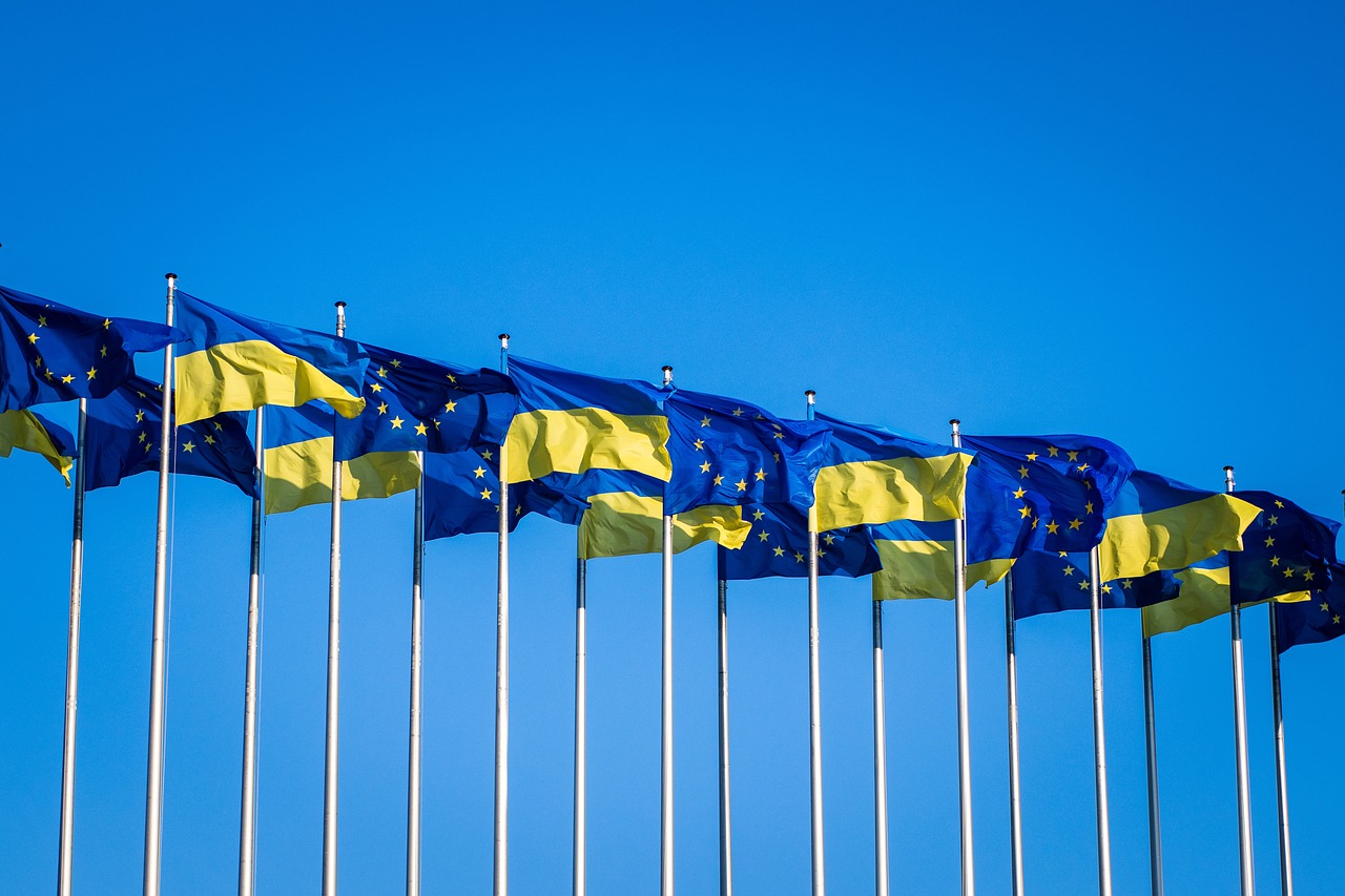 Brussels cho biết Ukraine và Moldova sẵn sàng đàm phán thành viên trong khi Hungary phản đối