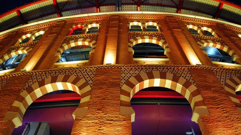 Hộp đêm lâu đời nhất châu Âu La Paloma ở Barcelona mở cửa trở lại