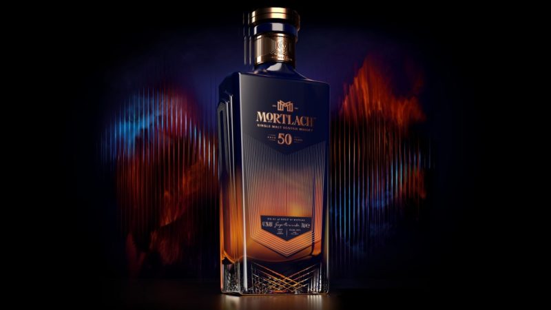 Hồng Kông cắt giảm thuế để chiếm lĩnh thị trường rượu whisky trị giá 33,8 tỷ đô la