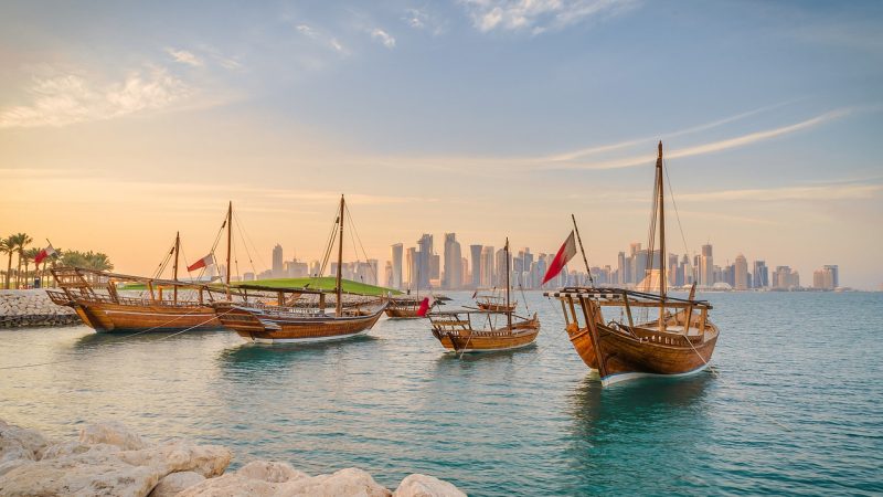 Bộ Ngoại giao Anh ban hành Cảnh báo du lịch khẩn cấp tới các quốc gia UAE, Israel, Saudi, Oman, Bahrain, Qatar