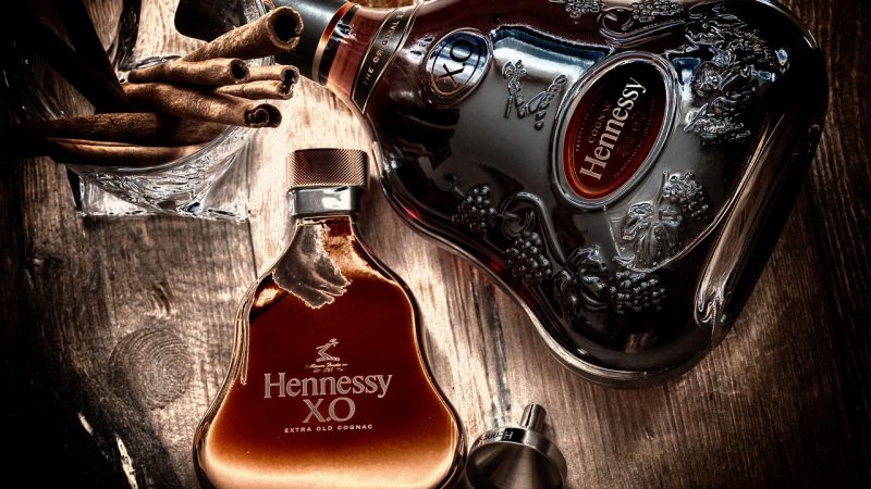 Các nhà sản xuất rượu cognac cho biết họ đang bị “hi sinh” trong cuộc chiến thương mại EU-Trung Quốc