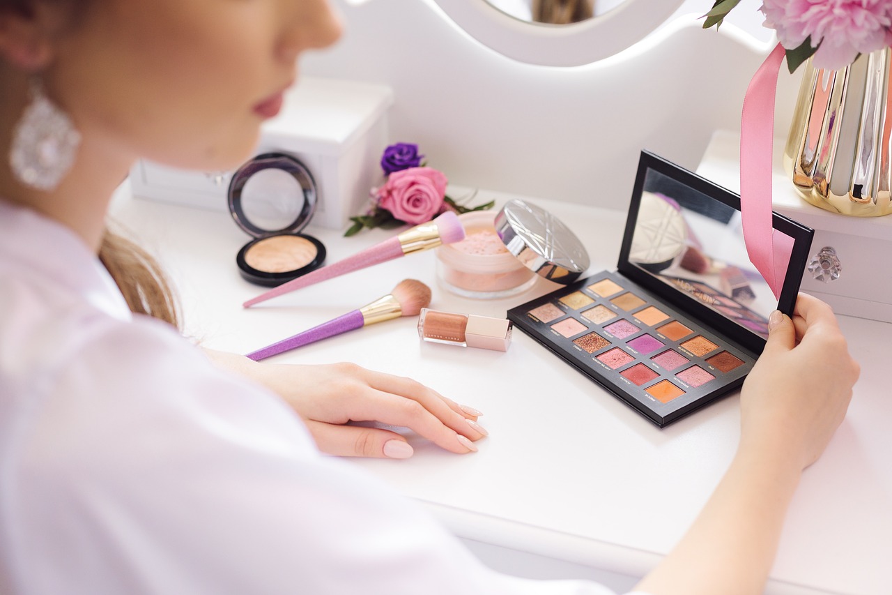 Cơ quan EU phát hiện hóa chất bị cấm trong khoảng 6% mỹ phẩm
