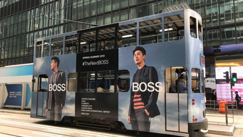 Hugo Boss phải đối mặt với sự tăng trưởng doanh thu giảm do nhu cầu yếu ở Trung Quốc