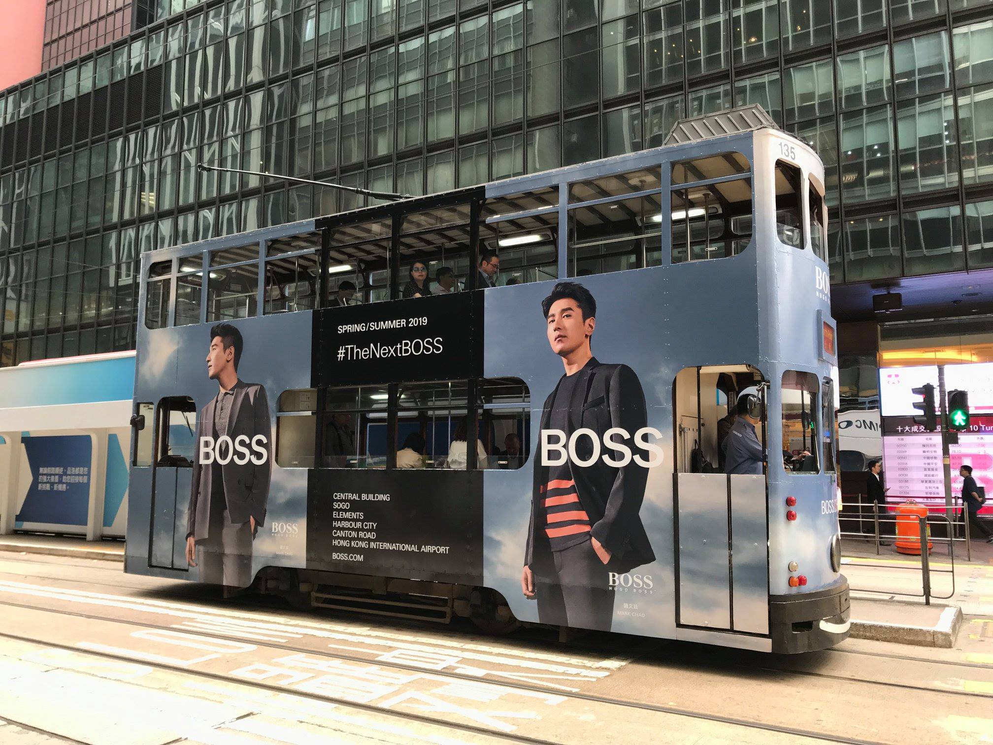 Hugo Boss phải đối mặt với sự tăng trưởng doanh thu giảm do nhu cầu yếu ở Trung Quốc