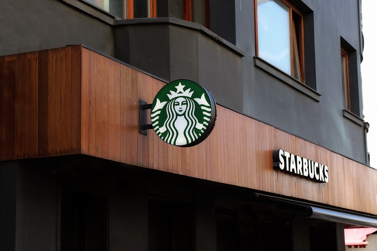 CEO của Starbucks, Brian Niccol: Thị trường cà phê Trung Quốc đang thay đổi nhanh chóng
