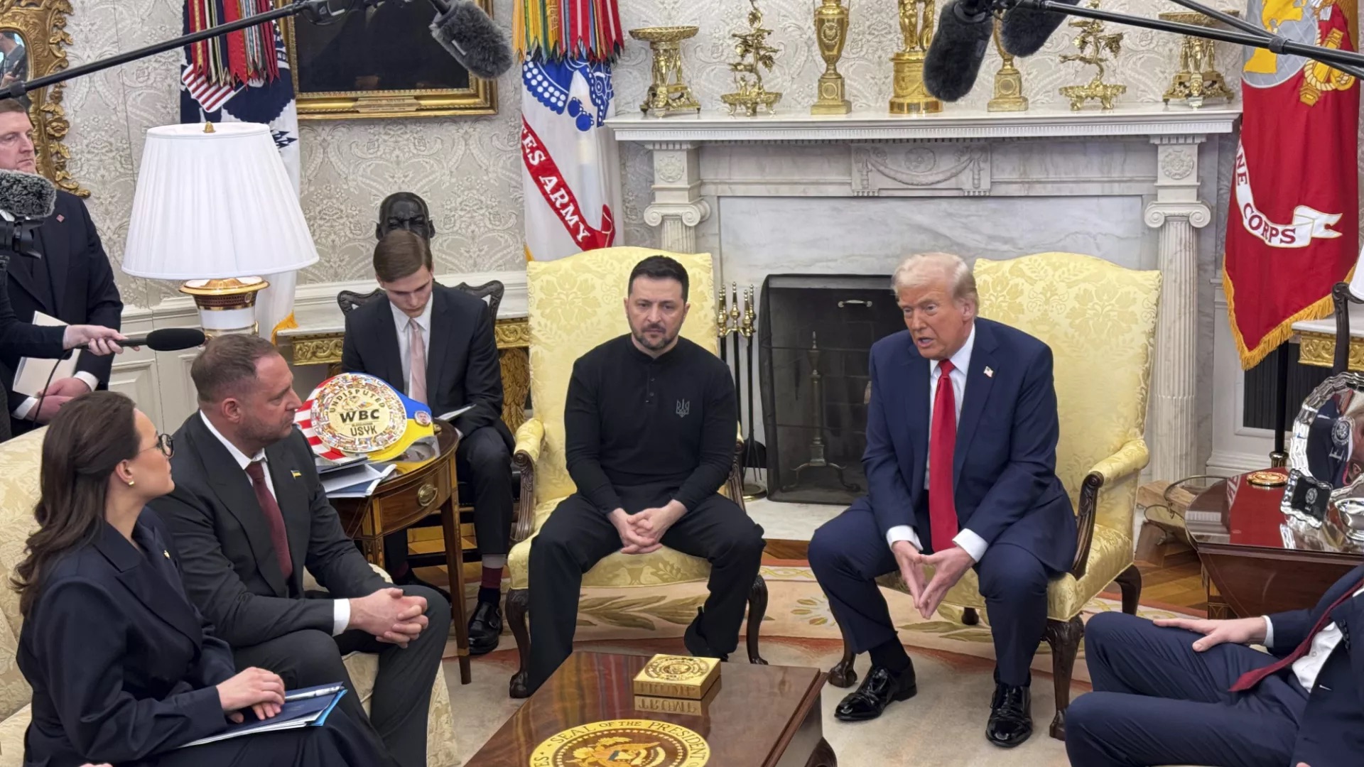 Zelenskyy lặp lại yêu cầu đảm bảo an ninh sau khi Phòng Bầu dục đấu khẩu với Trump
