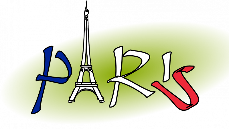 Tuần lễ thời trang Paris: Ellen Hodakova Larsson ghi dấu ấn tại thủ đô nước Pháp