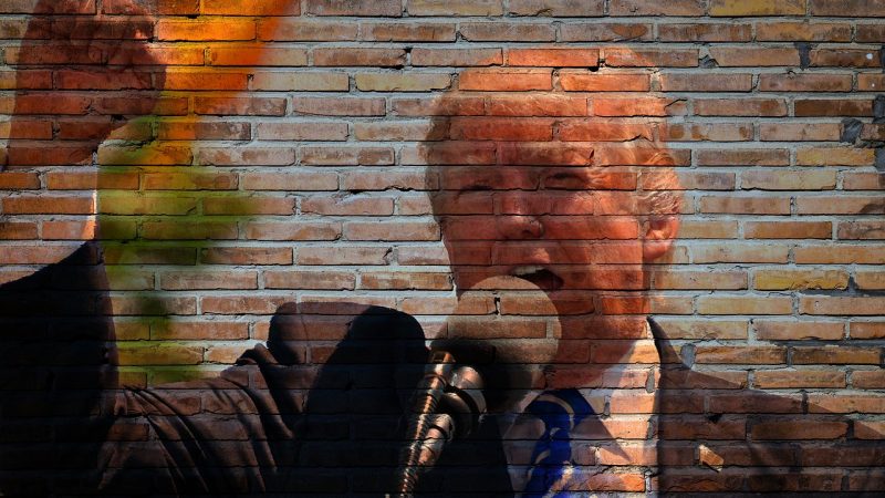 Donald Trump cam kết đáp trả thuế trả đũa của EU khi căng thẳng thương mại leo thang