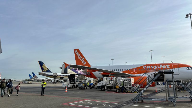 Du lịch Châu Âu giá rẻ: Những điều cần biết khi bay với hãng hàng không giá rẻ nổi tiếng EasyJet